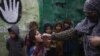 Polisi Pakistan Tewas Saat Lindungi Petugas Vaksinasi Polio