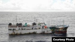 “特宏兴368号”渔船及9名印尼渔工被押送回台途中