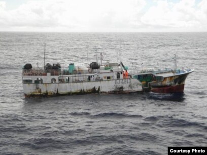 特宏兴368号”渔船及9名印尼渔工被押送回台途中