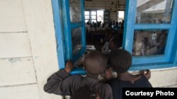 Photo d’archives à titre d’illustration: Une école construite avec le soutien de l’ONG Save The Children en République démocratique du Congo. (UNESCO / M.Hofer)