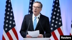 FILE - U.S. Trade Representative Robert Lighthizer addresses the media to close the second round of NAFTA talks involving the United States, Mexico and Canada in Mexico City, Mexico, Sept. 5, 2017. 