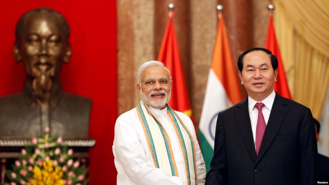 Thủ Tướng Ấn Độ Narendra Modi và Chủ tịch Việt Nam Trần Đại Quang tại Phủ Chủ tịch ở Hà Nội, ngày 3/9/2016.