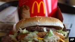 Los clientes podrán hacer pedidos de McDonald’s a través de la aplicación móvil UberEATS o desde UberEATS.com