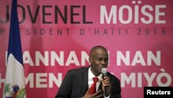 Kadida alaprezidans Jovenel Moise pandan kanpay li nan Pòtoprens.6 novam 2015. Jovenel Moise se aktyèl prezidan Ayiti pare eleksyon 2016 yo. 