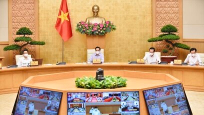 Một cuộc họp trực tuyến của chính phủ Việt Nam về công tác phòng chống COVID-19.
