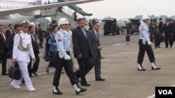 Presiden Susilo Bambang Yudhoyono dan Wakil Presiden Boediono di Bandar Udara Halim Perdana Kusuma, Jakarta. (VOA/Andylala Waluyo)