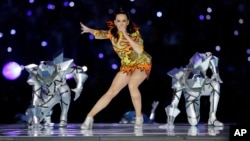 FILE - Singer Katy Perry performs during halftime of NFL Super Bowl XLIX football game between the Seattle Seahawks and the New England Patriots Sunday, Feb. 1, 2015, in Glendale, Ariz. (AP Photo/Michael Conroy)