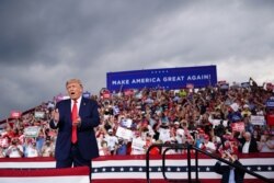 Presiden AS Donald Trump berbicara dalam kampanye di Winston-Salem, North Carolina (8/9).