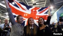 Supporters from the "No" Campaign celebrate in Edinburgh, Scotland, Sept. 19, 2014. 