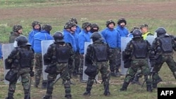 Obučna vežba kosovskog taktičkog rezervnog manevarskog bataljona u kampu Rigas Fereros kod Uroševca