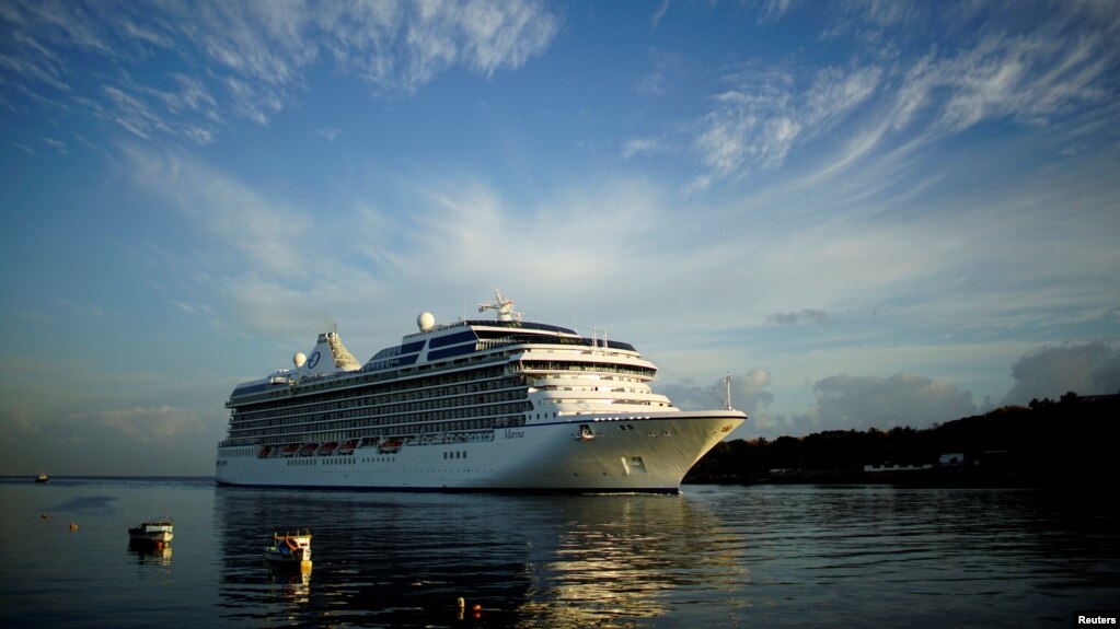 Du thuyền Marina của công ty Norwegian Cruise Line Holdings.