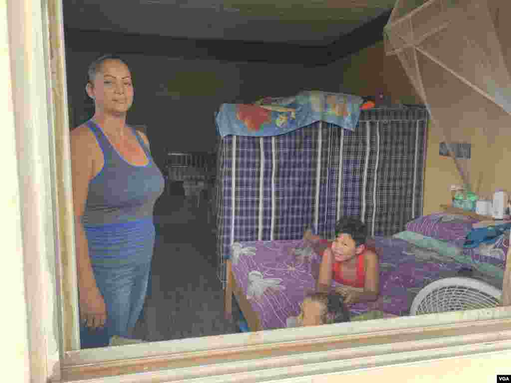 Trinidad y Tobago se ha convertido en uno de los destinos de los venezolanos que abandonan su país en busca de mejores oportunidades de vida. En la isla habitan unos 40.000 venezolanos, según cifras de la Agencia para los Refugiados de la ONU (ACNUR).&nbsp;Foto: Cristina Caicedo Smith - VOA.