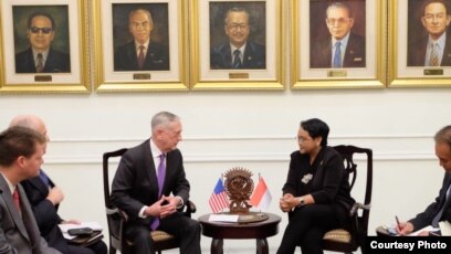 Bộ trưởng Quốc Phòng Jim Mattis tại Jakarta, ngày 22/1/2018 (Foto courtesy: Kemlu RI).