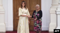 美國第一夫人10月5日訪問非洲非洲與肯尼亞第一夫人合照。