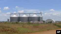 Silos preparados para receber 12 mil toneladas de cereais, na Huíla