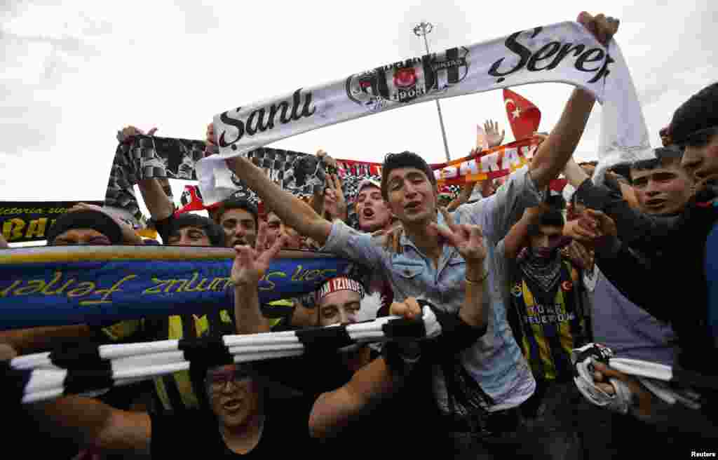 Fenerbahçe, Galatasaray və Beşiktaşın azarkeşləri əvvəllər heç zaman görünməyən birlik nümayiş etdirib