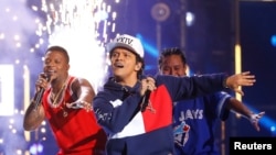 Bruno Mars tại Lễ trao giải âm nhạc MTV châu Âu ở Rotterdam, Hà Lan tháng 12/2016.