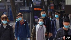 En la ciudad de Daegu y zonas aledañas se habían confirmado el miércoles y jueves 69 casos de personas que desarrollaron la enfermedad denominada COVID-19.