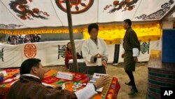 Cử tri bỏ phiếu trong 1 cuộc bầu cử ở Bhutan (ảnh tư liệu)