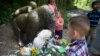 Cincinnati's Pioneering Gorilla Exhibit Now Common in Zoos