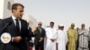 Le président français Emmanuel Macron lors de la conférence de presse avant la réunion des forces du G5 Sahel à Nouakchott, en Mauritanie, le 2 juillet 2018.