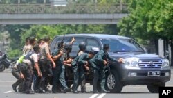 အင်ဒိုနီးရှားမြို့တော်တွင်း IS အကြမ်းဖက် တိုက်ခိုက်မှု သတင်းဓာတ်ပုံများ