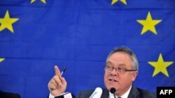 Richard Howitt, head of the EU observation mission in Sierra Leone speaks during a press conference in Freetown, November 19, 2012.