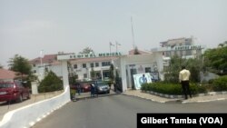 Hôpital gouvernemental à Abuja: beaucoup de patients rentrent à la maison ou se rendent dans les centre hospitaliers privés à cause du manque de médecins pour leur prise en charge.