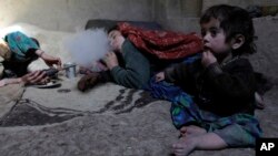 درمان زنان معتاد خانواده ها در افغانستان هنوز هم یک ننگ اجتماعی باقیمانده است