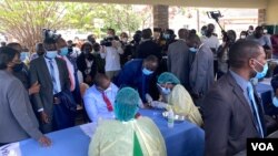 FILE - Zimbabwe’s government says it has fully vaccinated 2,472,859 people since the program started in February. (Columbus Mavhunga/VOA)