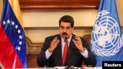 Tổng thống Nicolas Maduro nói Venezuela sắp đón nhiều bác sĩ Cuba