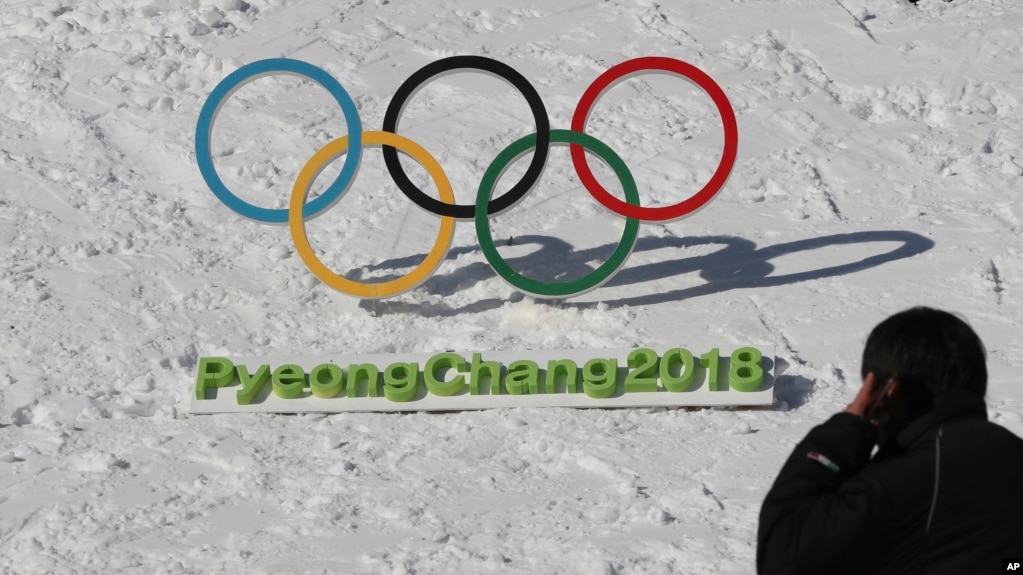 Logo Olympic Mùa đông 2018 sẽ được tổ chức ở Pyeongchang vào tháng 2 năm sau. Hàn Quốc đã tập dượt các hoạt động chống khủng bố nhằm bảo vệ Thế vận hội.