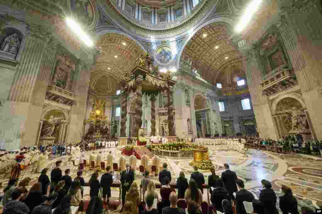 Pope Francis celebrates Mass on the occasion of the Christ the King festivity, in St. Peter&#39;s Basilica at the Vatican.
