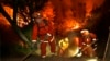 В Калифорнии лесные пожары уничтожили сотни домов