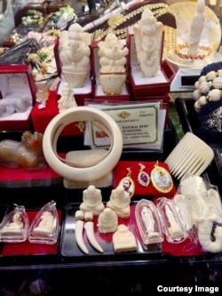 Ivory objects for sale on display in a Thailand shop. (Courtesy TRAFFIC)