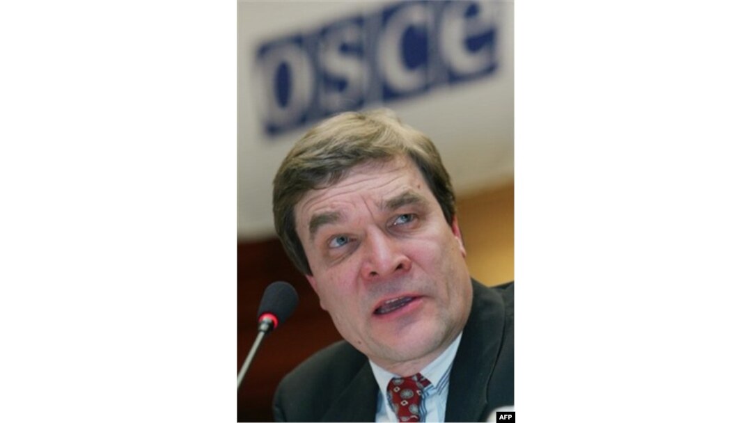 Finlyandiyalik siyosatchi Kimmo Kilyunen raislik qilgan xalqaro komissiya uning hisoboti Qirg'iziston tomonidan jiddiy qabul qilinadi degan umidda.