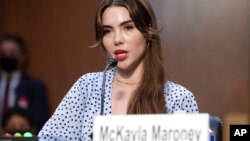 Pesenam putri AS McKayla Maroney memberikan kesaksian di depan Komisi Yudisial Senat AS di Washington DC, Rabu (15/9). 