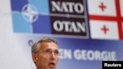 Генеральный секретарь НАТО Йенс Столтенберг в Тбилиси. Архивное фото. 8 сентября 2016 г.
