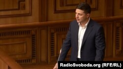 Президент Украины Владимир Зеленский на слушаниях в Конституционном суде о роспуске Верховной Рады
