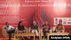 Ketua Dewan Pertimbangan Majelis Ulama Indonesia Din Syamsuddin, berbicara dalam sebuah diskusi di Museum Nasional, Jakarta, Kamis, 29 Desember 2016 (Foto: VOA/Andylala)
