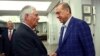 AQSh bosh diplomati Turkiyani maqtab, Rossiyani tanqid qildi