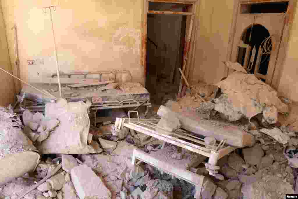 حلب شہر کے مشرق میں باغیوں کے زیر کنٹرول علاقے میں واقع سب سے بڑے اور واحد اسپتال پر بم حملہ کیا گیا۔