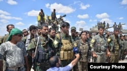 Les soldats participant à l'opération pour libérer Raqa , Syrie, des combattants de l'Etat islamique , le 24 mai 2016.