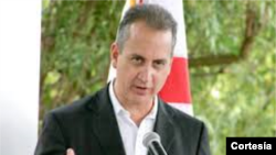 Según el legislador republicano, Mario Díaz-Balart, el gobierno cubano no merece concesiones por parte de EE.UU. hasta que respeten las libertades y los derechos humanos de todos las personas inocentes que claman "libertad".