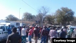 The Beitbridge border post in Zimbabwe's Matabeleland South province was shut down Friday after the government effected an import ban on basic commodities.