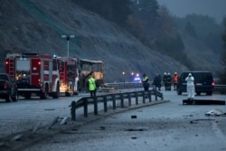 Mesto nesreće u kojoj je izgore turistički atuobus is Severne Makedonije, nedaleko od sela Bosnek, Bugarska, 23. novembra 2021.
