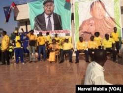 La police a tiré du gaz lacrymogène et procédé à des arrestations pour disperser un rassemblement de l’opposition samedi après-midi à Lubumbashi, RDC, le 29 octobre 2016. (VOA/Narval Mabila)