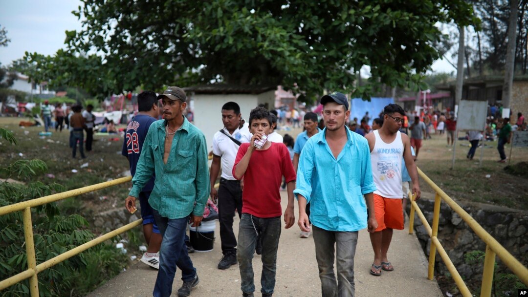 Migranti iz Centralne Amerike prolaze kroz Meksiko