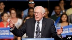 အထက်လွှတ်တော်အမတ် Bernie Sanders