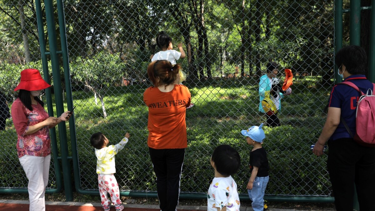 人口负增长局势严峻 中国官员敦促地方政府采取“大胆”步骤降低生育养育成本